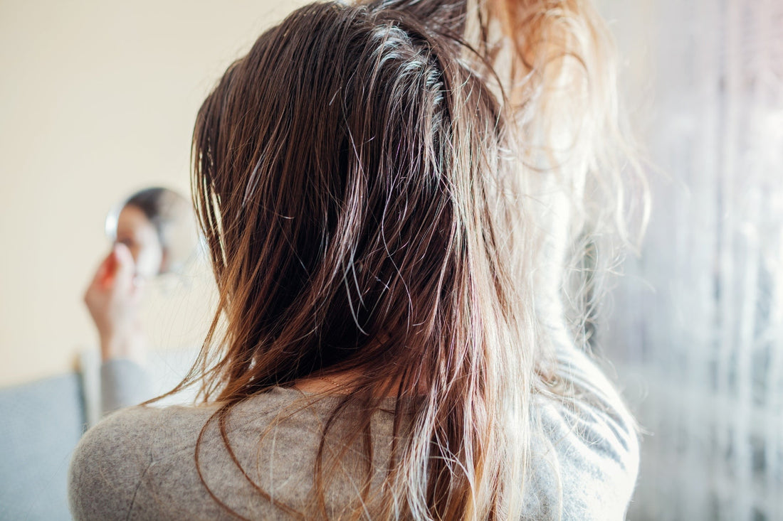 Greasy or Oily Hair : Why It Happens and How to Fix It