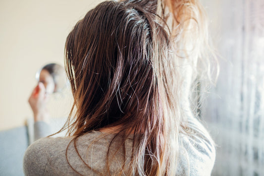 Greasy or Oily Hair : Why It Happens and How to Fix It